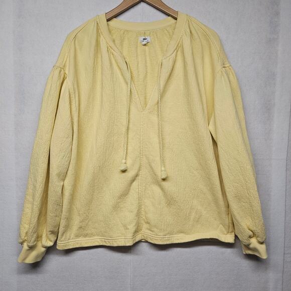 aerie Tops - Aerie Women’s XS Relaxed V-Neck Sweatshirt Pastel Yellow Textured Knit